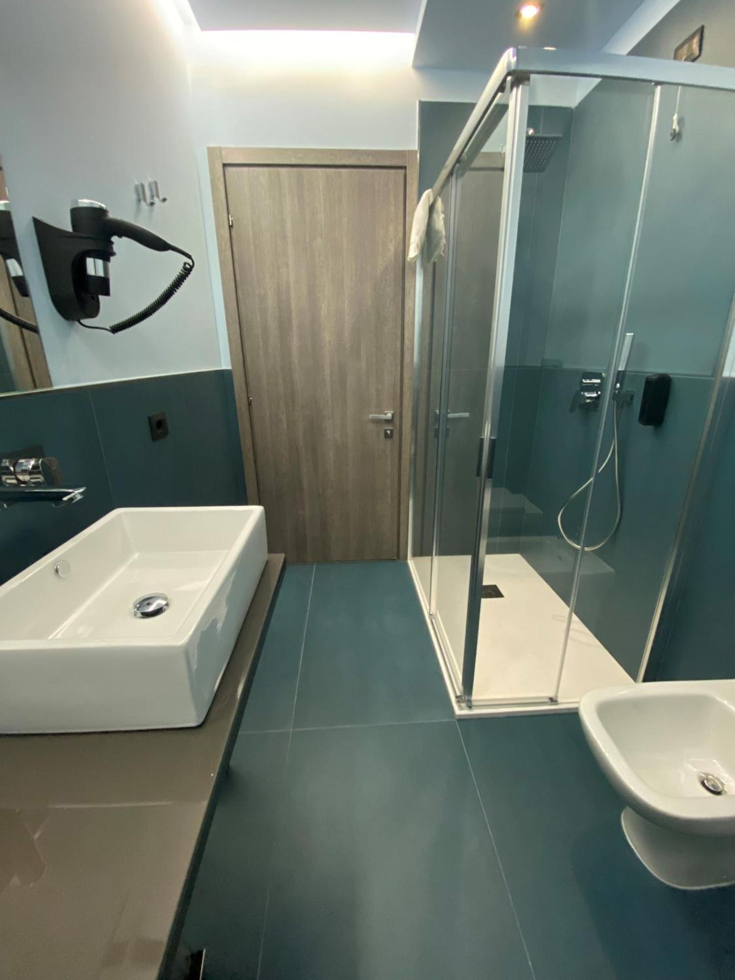 Hotel Vita Сало Экстерьер фото