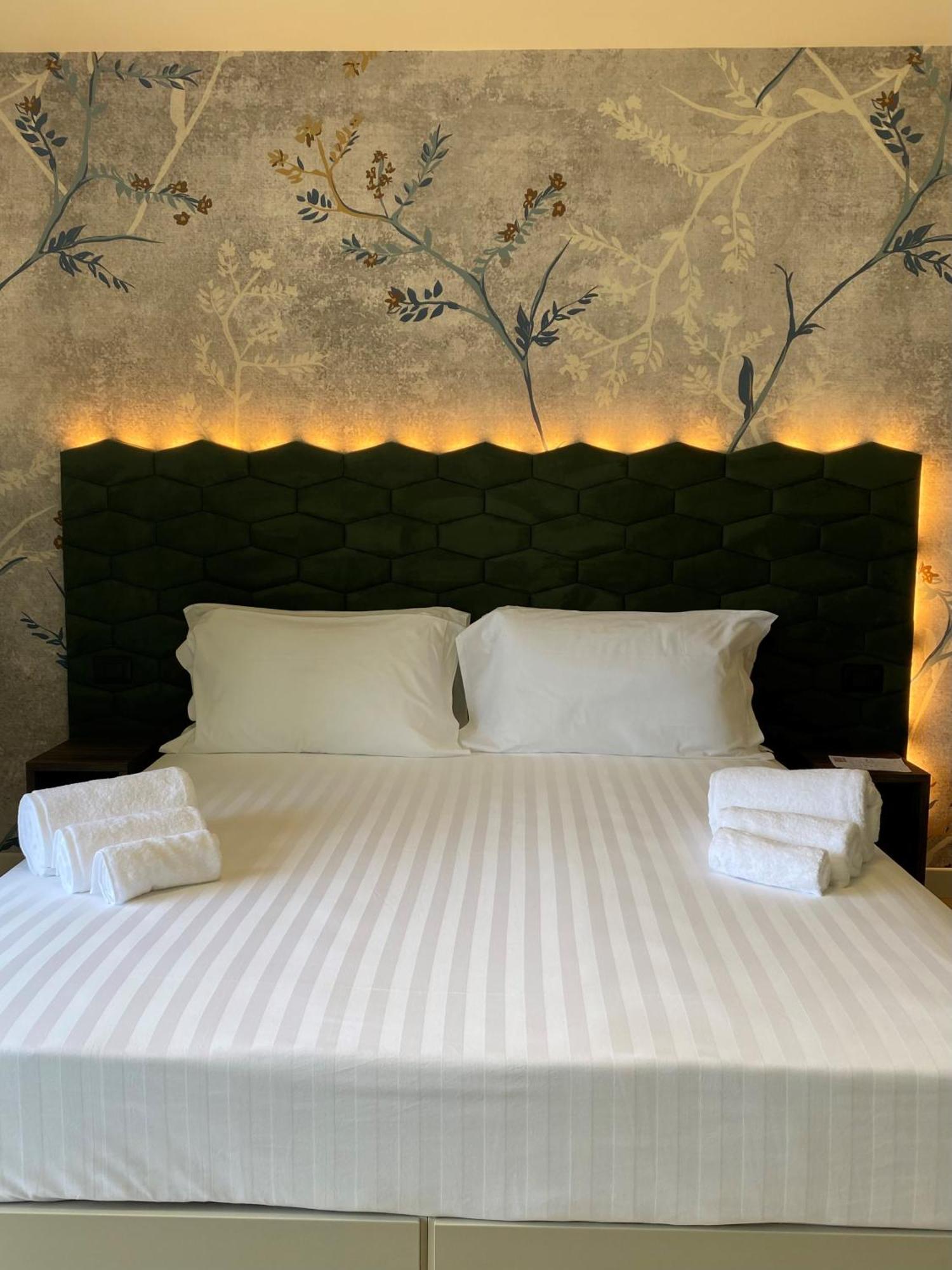 Hotel Vita Сало Экстерьер фото