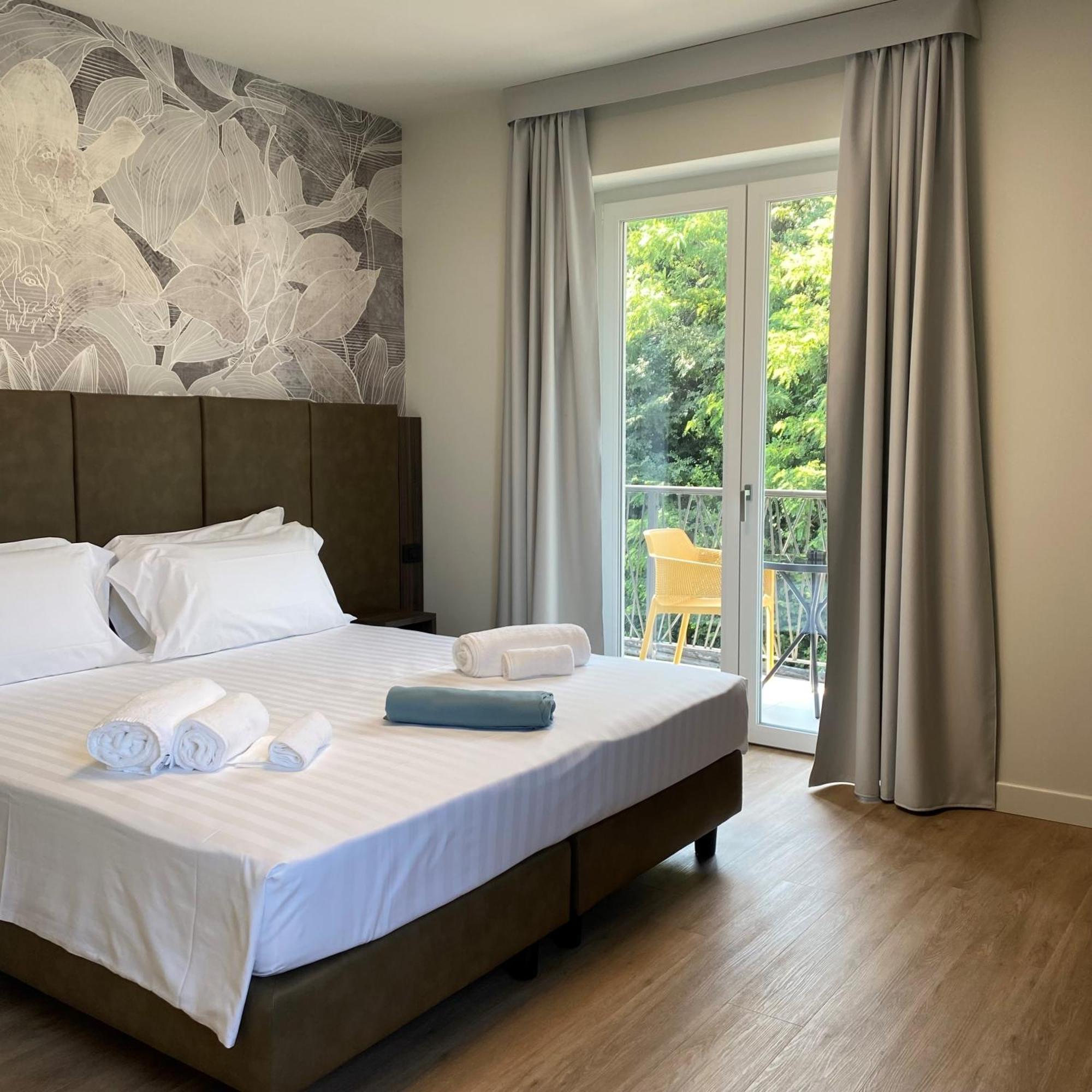 Hotel Vita Сало Экстерьер фото