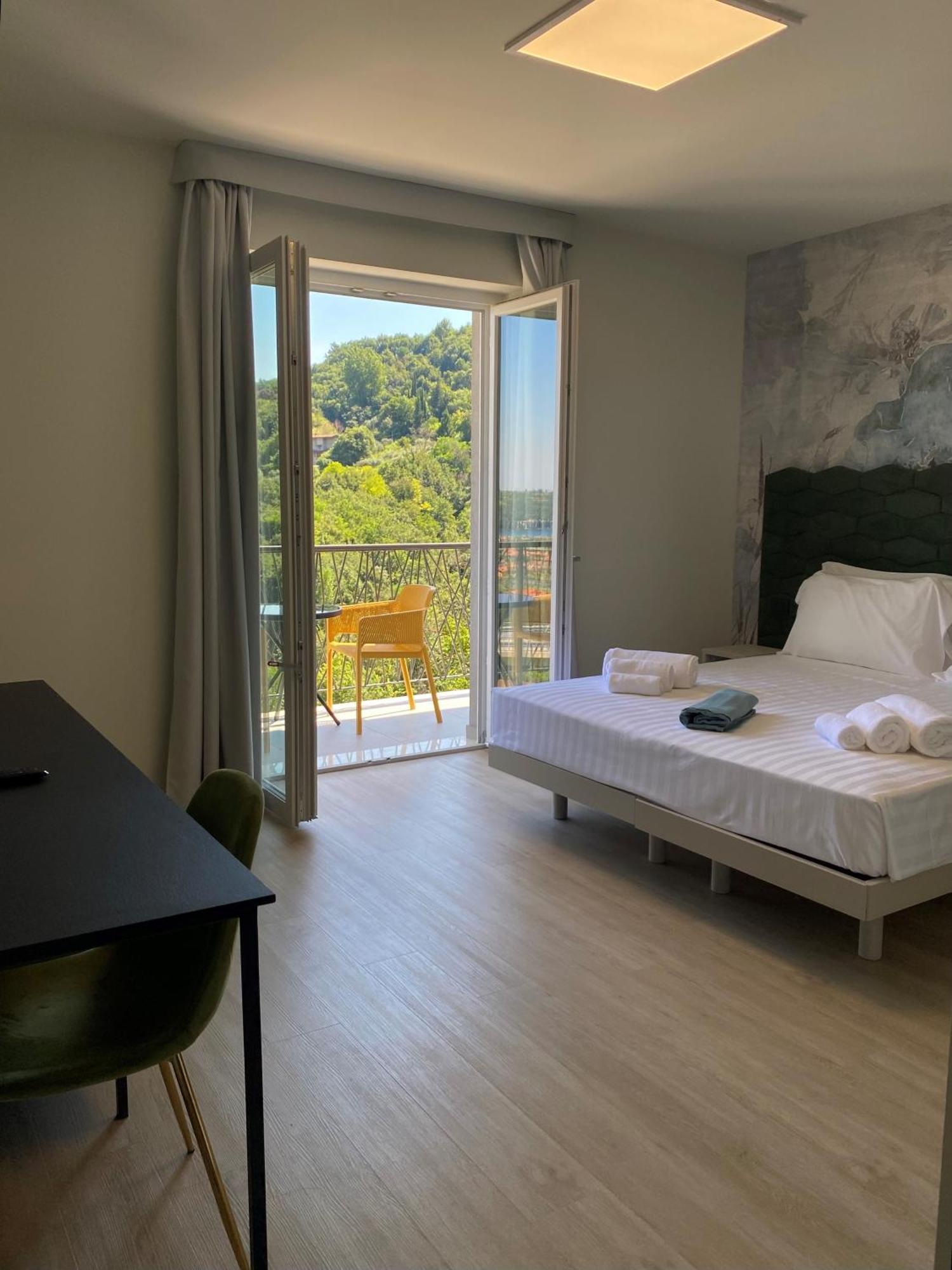 Hotel Vita Сало Экстерьер фото