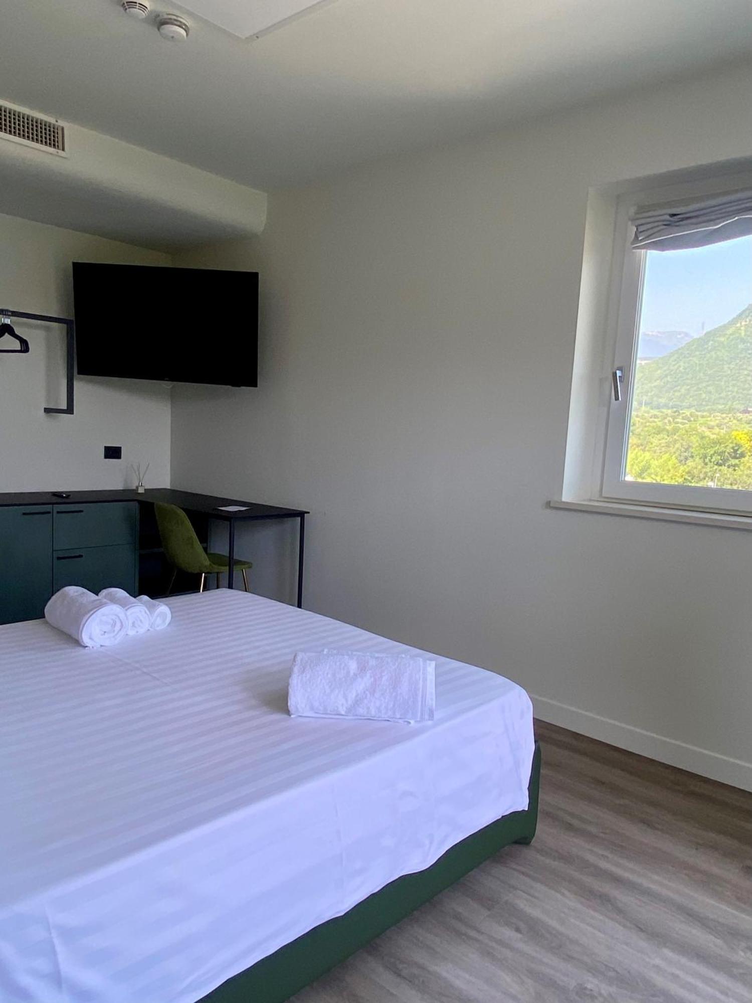 Hotel Vita Сало Экстерьер фото