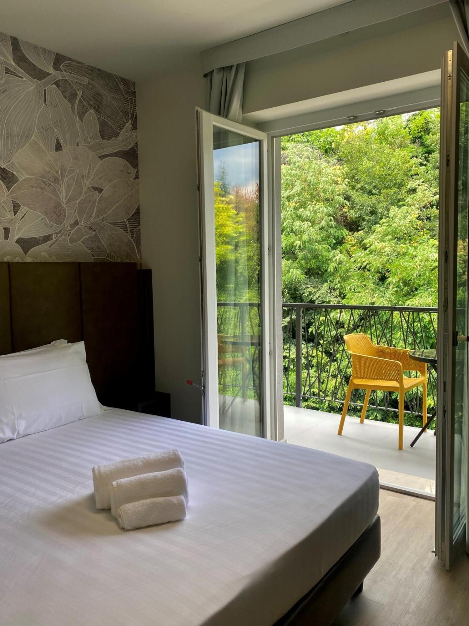 Hotel Vita Сало Экстерьер фото